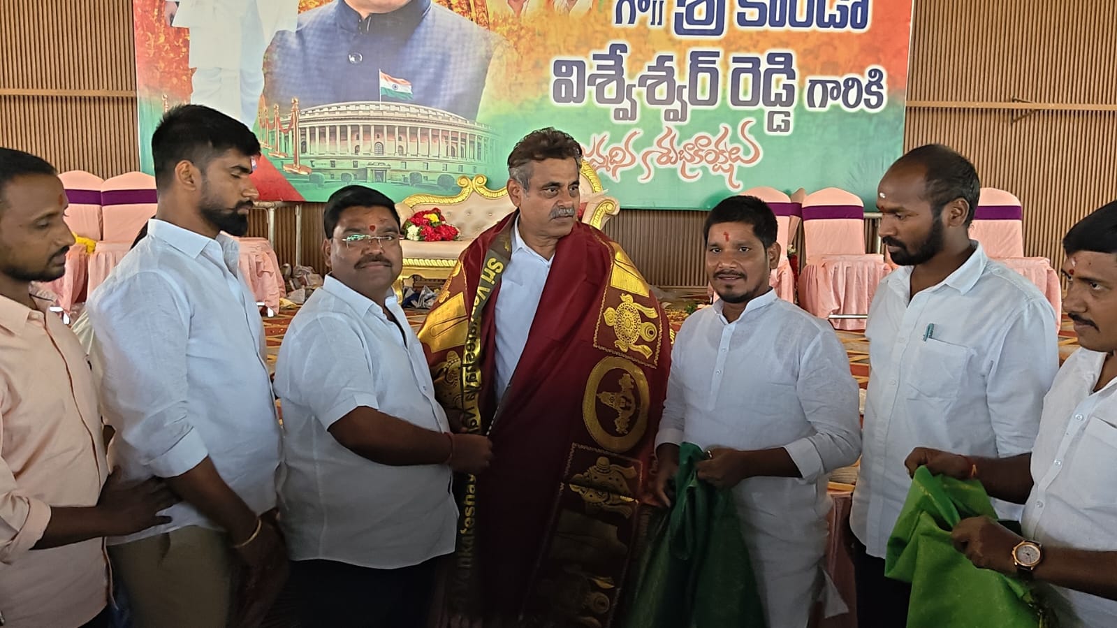 ఘనంగా కొండా విశ్వేశ్వర్ రెడ్డి జన్మదిన వేడుకలు.