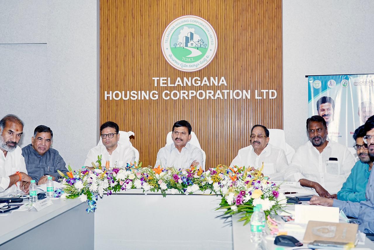 ఇందిరమ్మ ఇళ్ల నిర్మాణంలో నిర్లక్ష్యాన్ని ఉపేక్షించం: మంత్రి శ్రీధర్ బాబు.