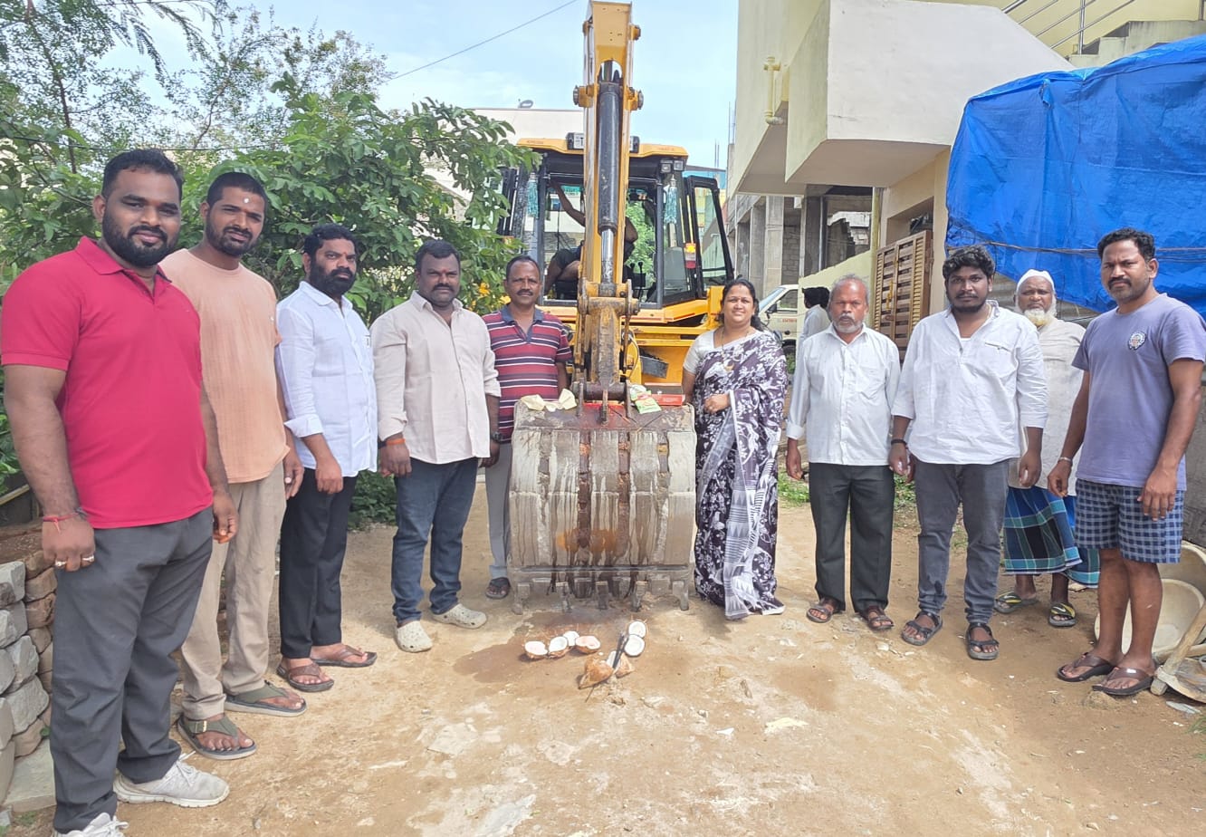 ఇందిరా నగర్ కాలనీ అభివృద్ధికి కృషి :లక్ష్మణ్