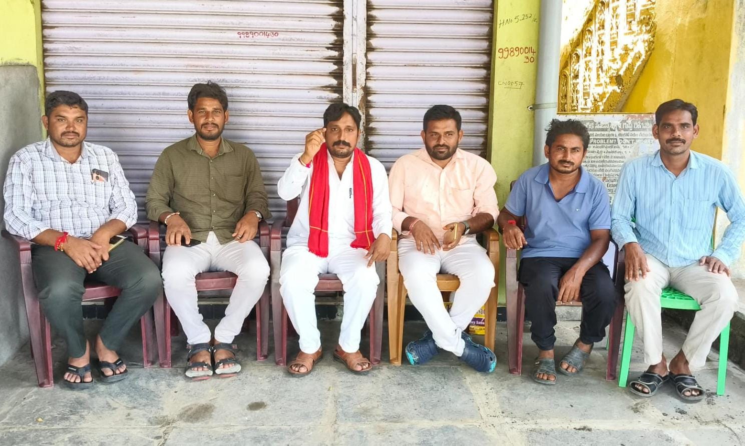 ఊకె శిరీష హంతకులను కఠినంగా శిక్షించాలి.
