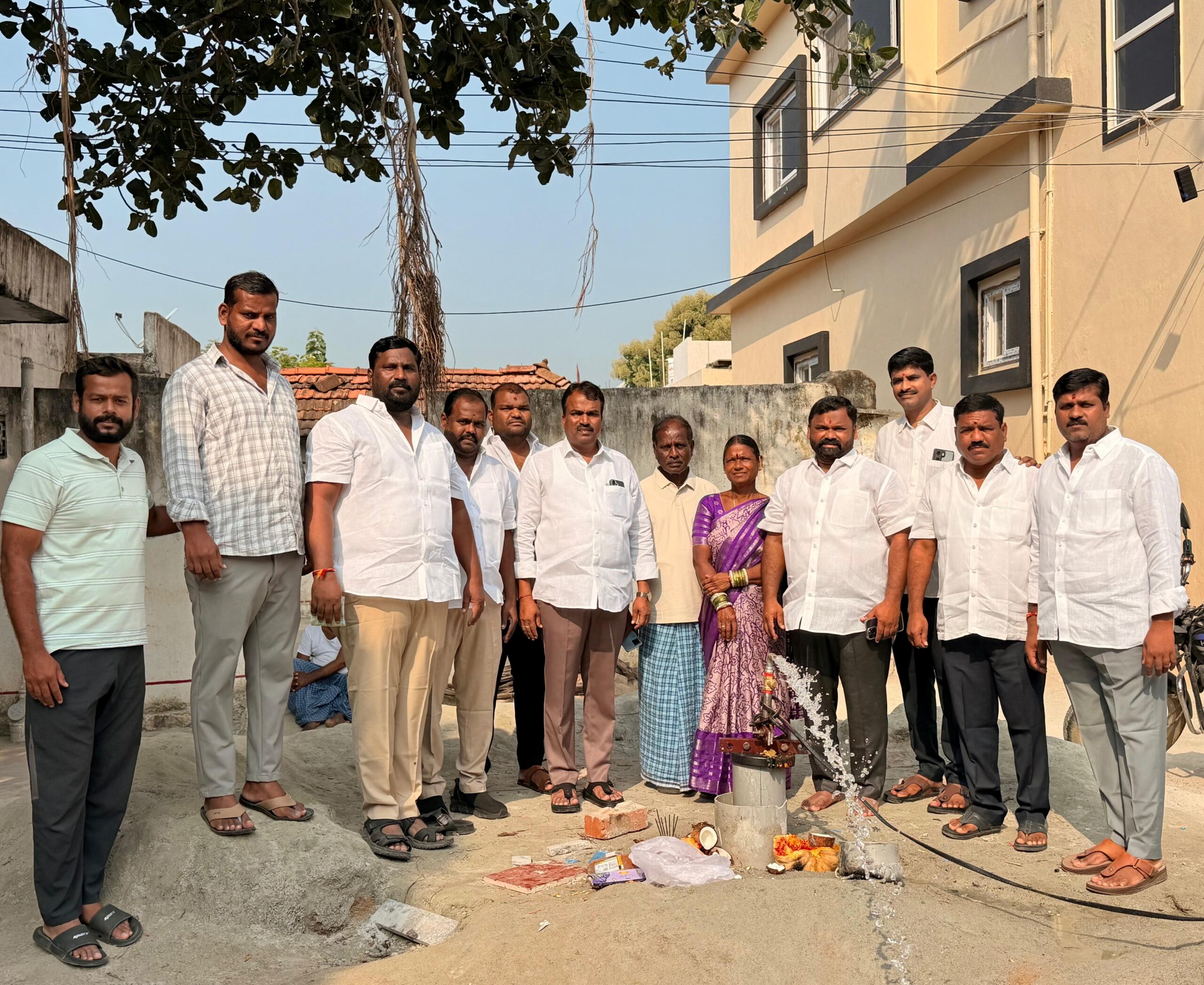 మోకిలా మల్లన్న ఆలయంలో భక్తుల దాహార్తి తీర్చిన దాత